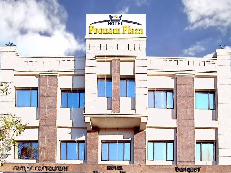 Hotel Poonam Plaza Agra  Värdshus