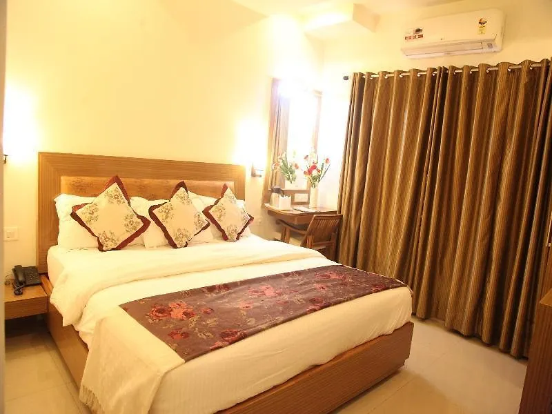 Värdshus Hotel Poonam Plaza Agra