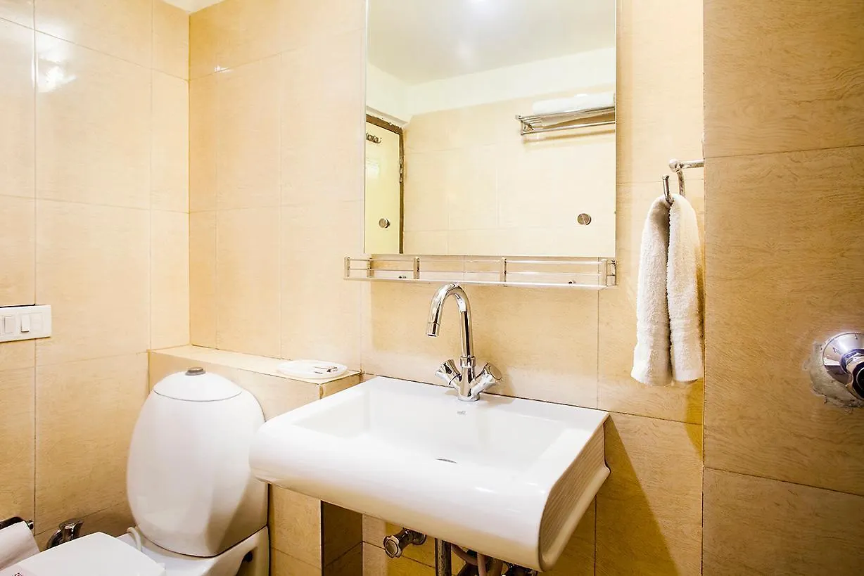 Hotel Poonam Plaza Agra  Värdshus