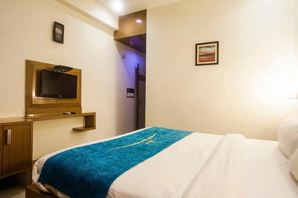 Hotel Poonam Plaza Agra  Värdshus Agra (Uttar Pradesh)