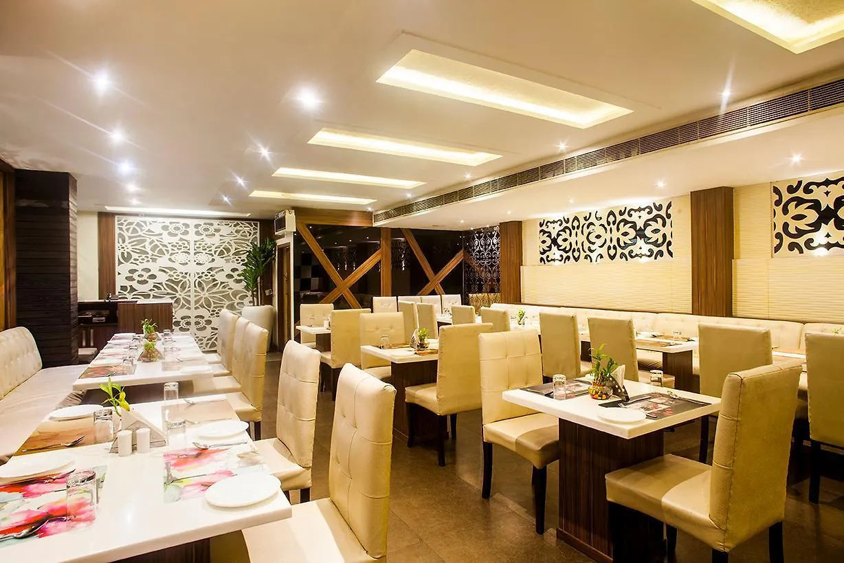 Hotel Poonam Plaza Agra