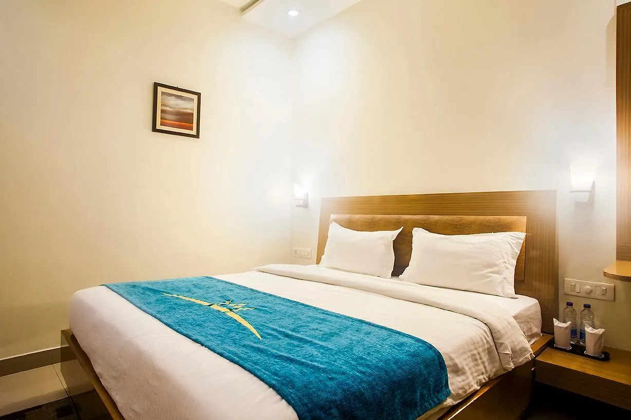 Värdshus Hotel Poonam Plaza Agra