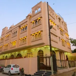 The Taj Vista Agra- Walking Distance To Taj Mahal *** Агра