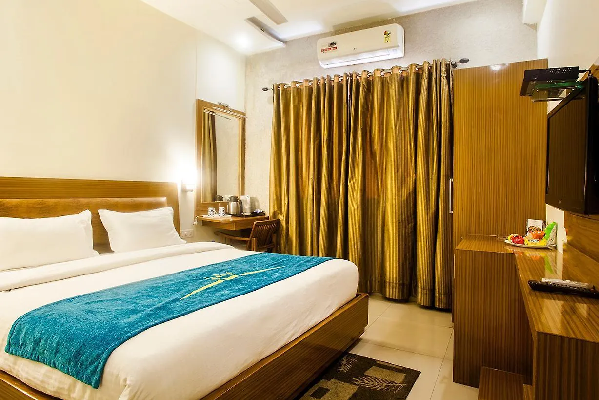 ** Inn Hotel Poonam Plaza Agra  India